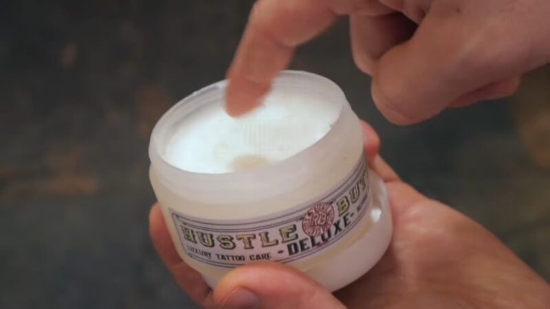 How to APPLY Healing Ointment & Moisturizer on a NEW tattoo